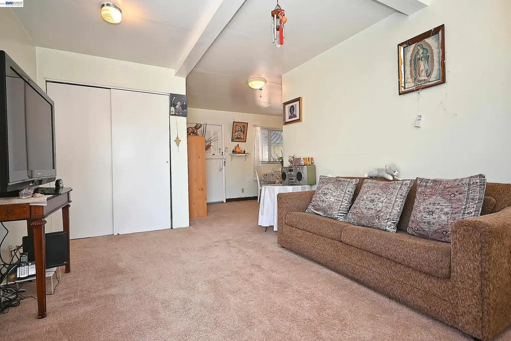 3914 Agua Vista Street Oakland CA 94601