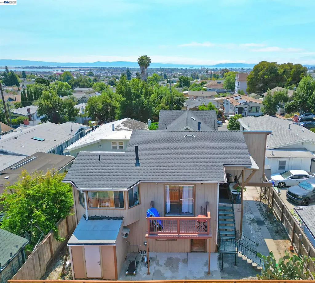 3914 Agua Vista Street Oakland CA 94601