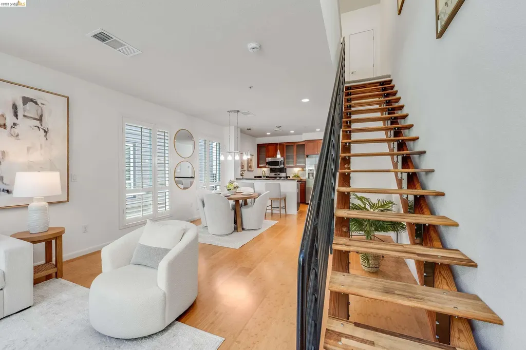 6466 Hollis Street Emeryville CA 94608
