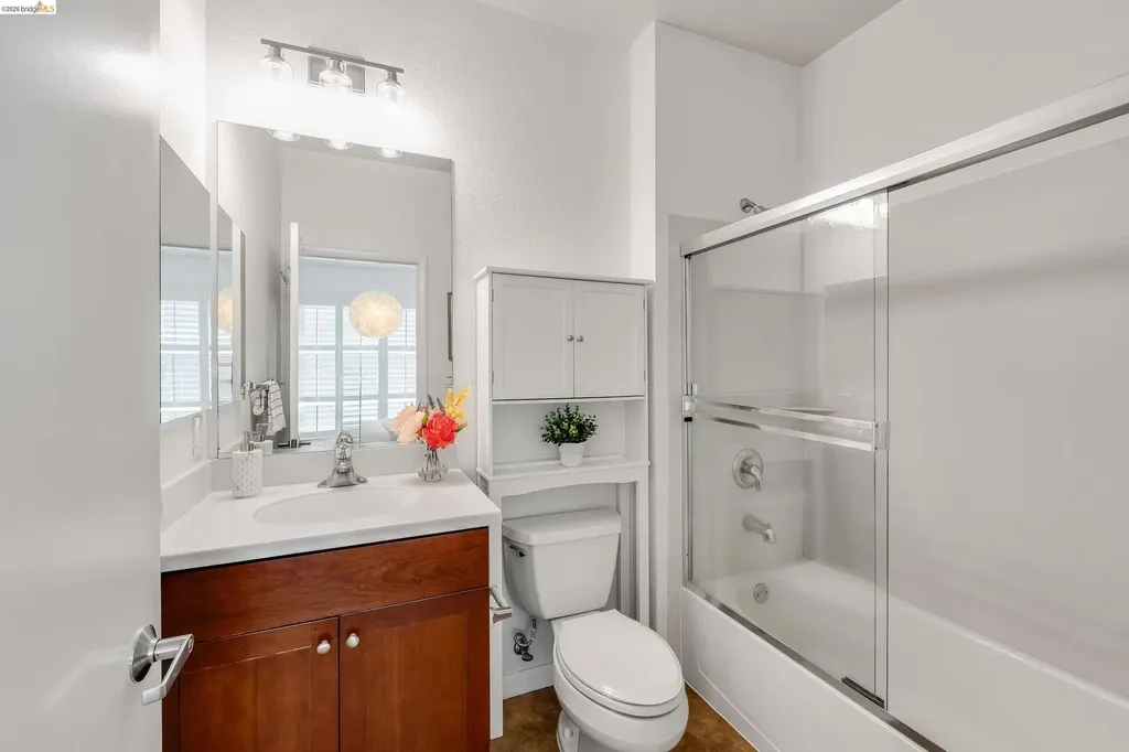 6466 Hollis Street Emeryville CA 94608