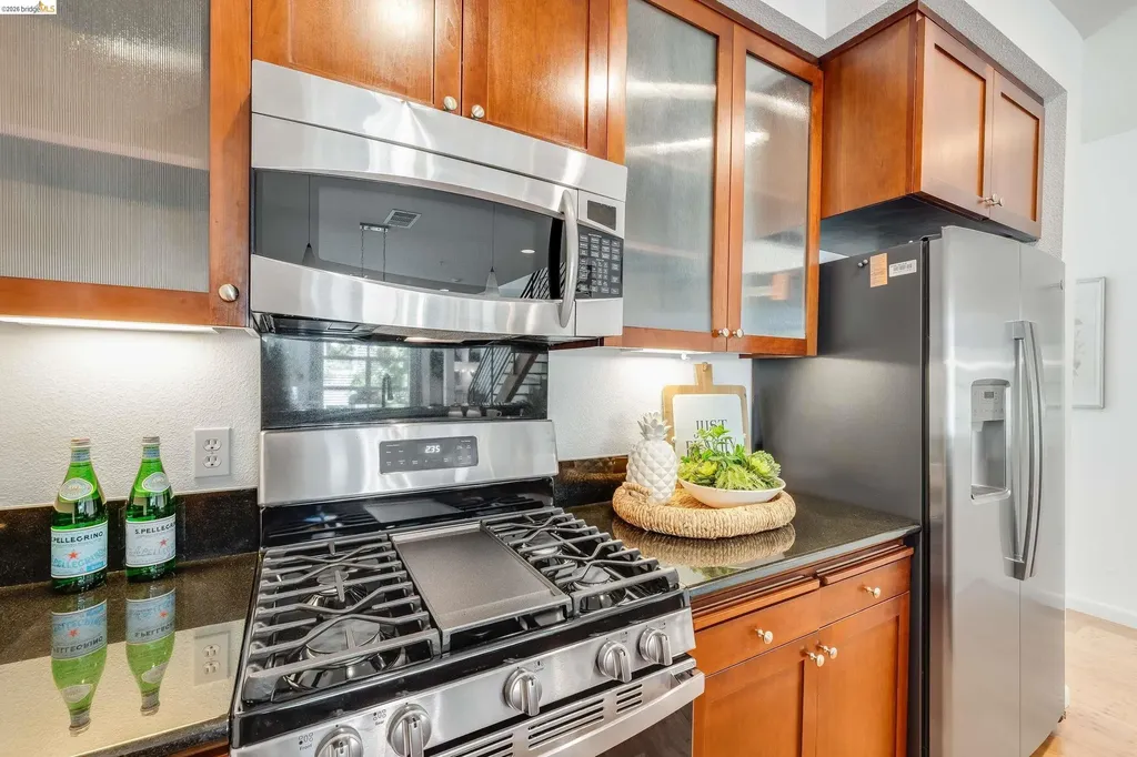 6466 Hollis Street Emeryville CA 94608
