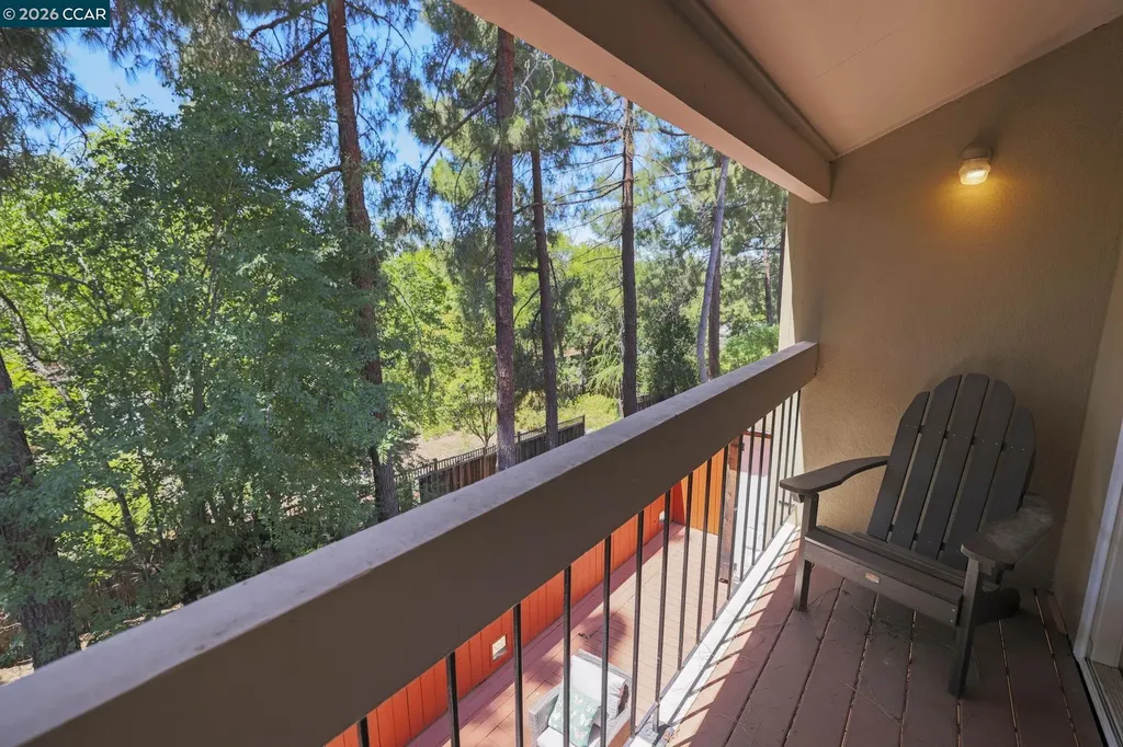 1304 Corte De Los Vecinos Walnut Creek CA 94598