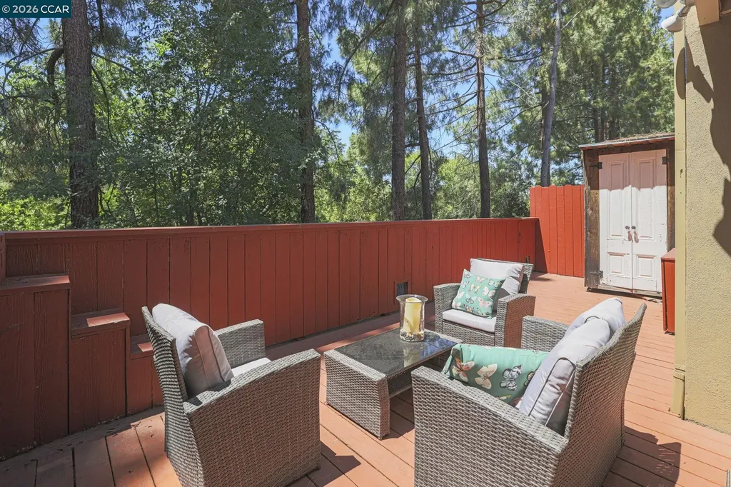 1304 Corte De Los Vecinos Walnut Creek CA 94598