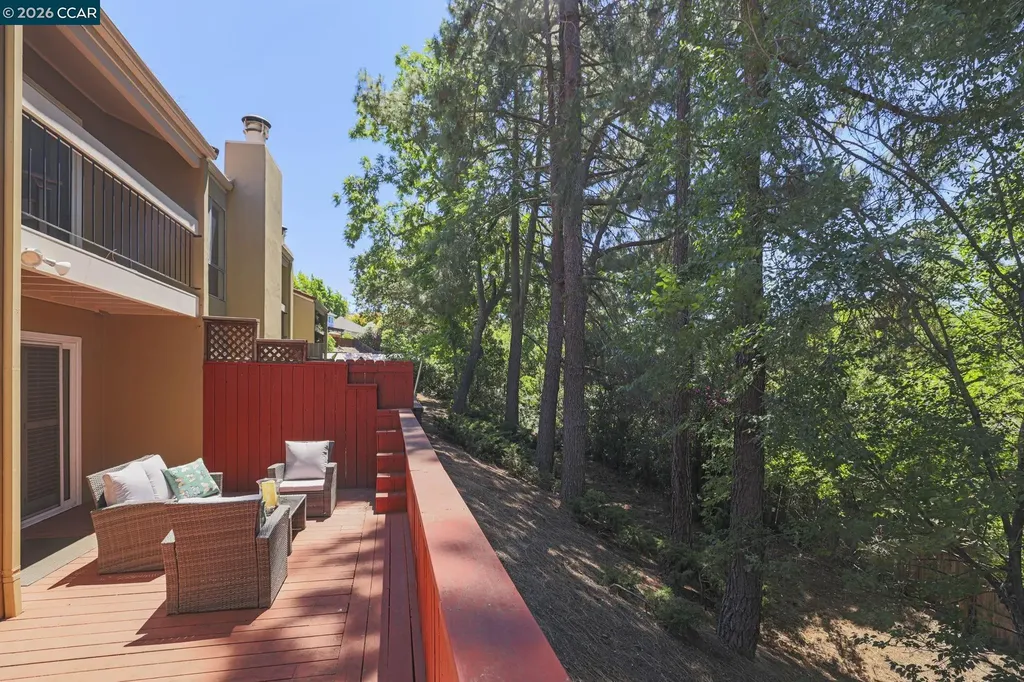 1304 Corte De Los Vecinos Walnut Creek CA 94598