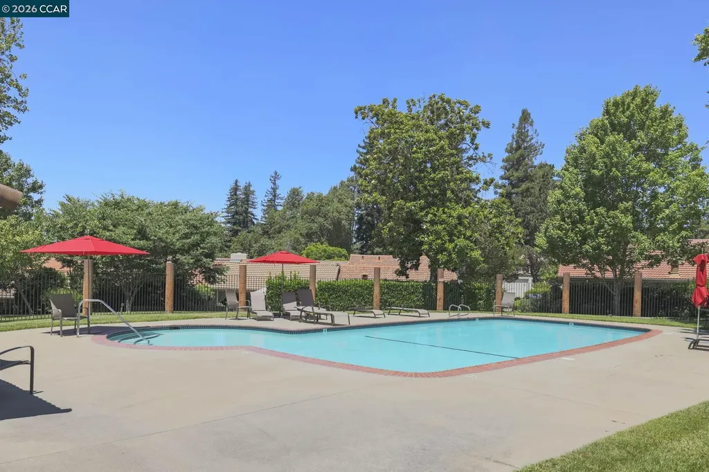 1304 Corte De Los Vecinos Walnut Creek CA 94598