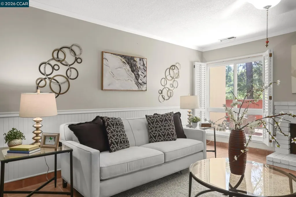 1304 Corte De Los Vecinos Walnut Creek CA 94598