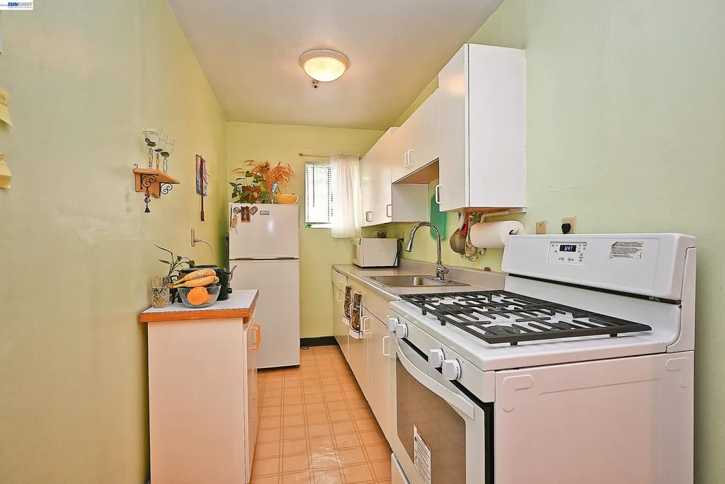 3914 Agua Vista Street Oakland CA 94601