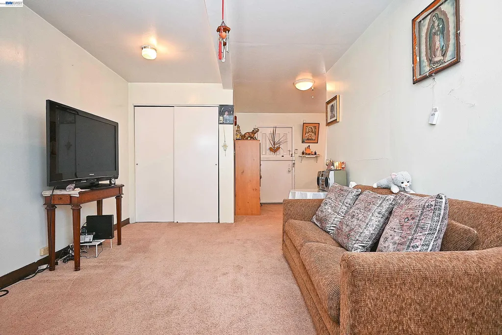3914 Agua Vista Street Oakland CA 94601