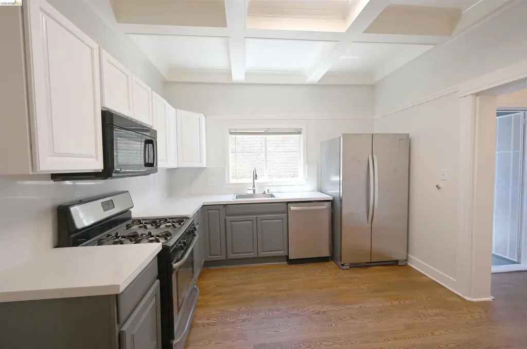 685 37th Street Oakland CA 94609