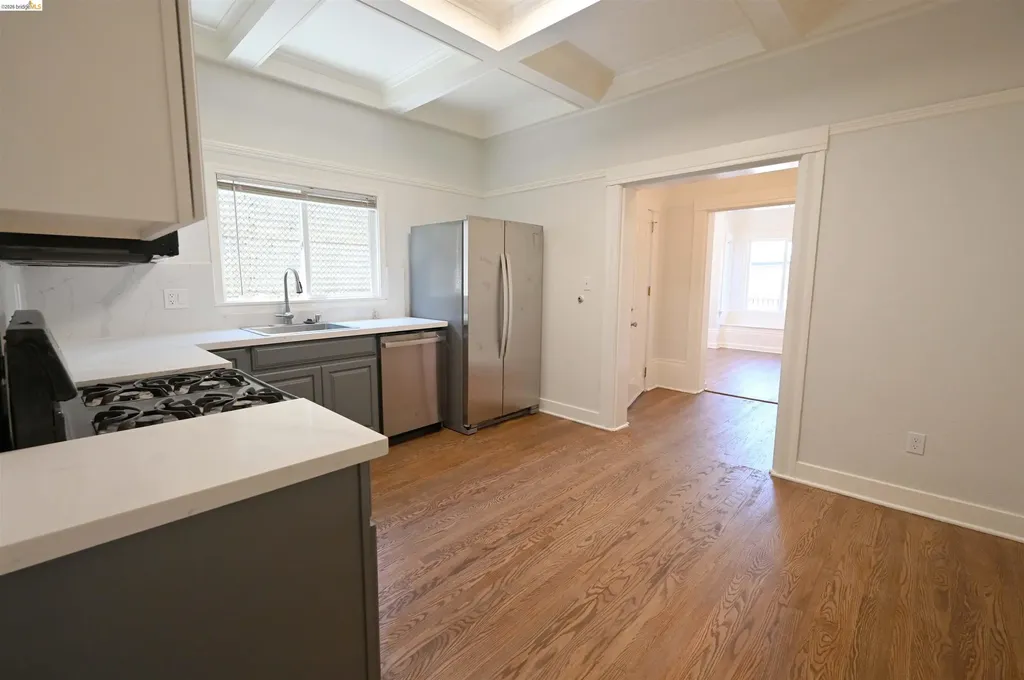 685 37th Street Oakland CA 94609