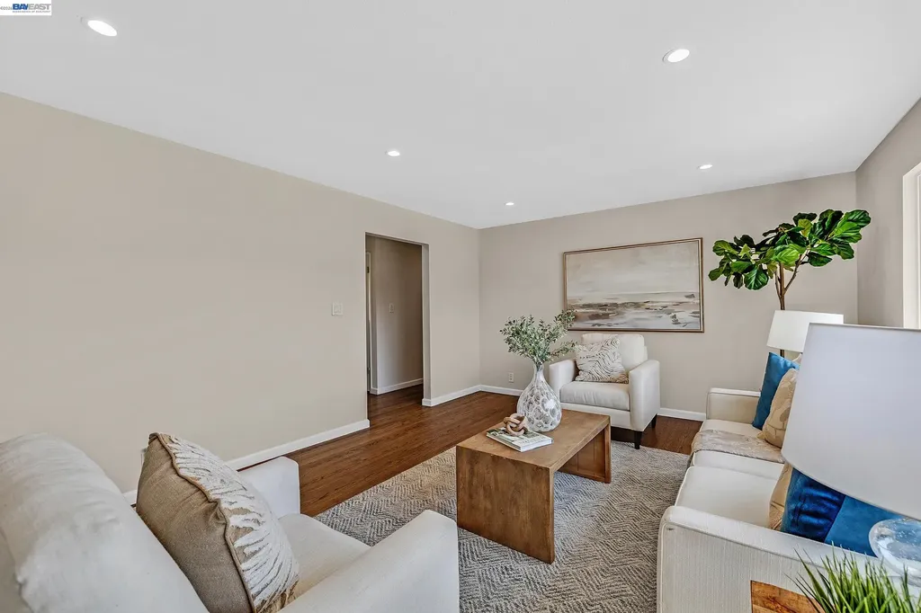 5266 Troy Avenue Fremont CA 94536