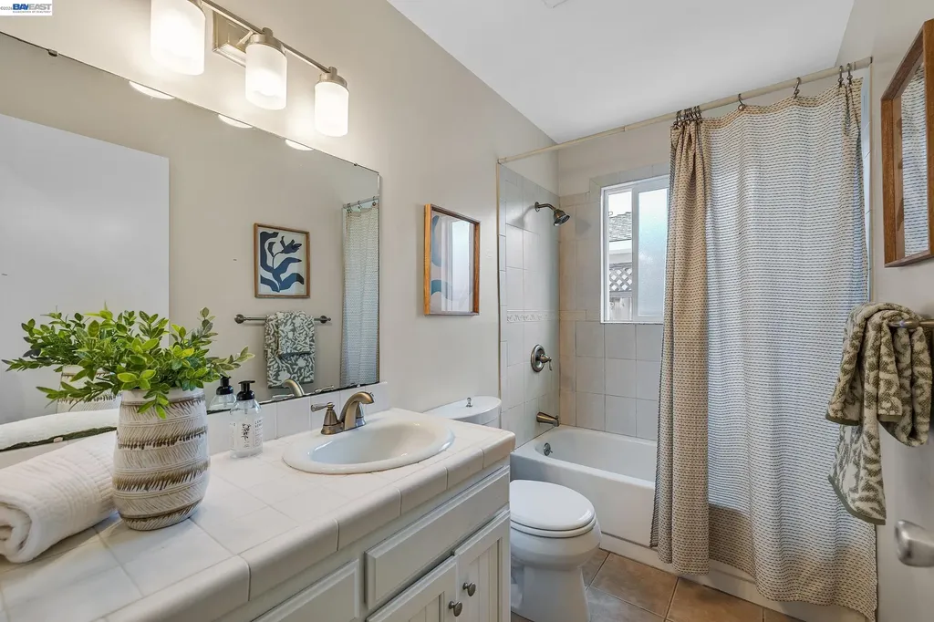 5266 Troy Avenue Fremont CA 94536