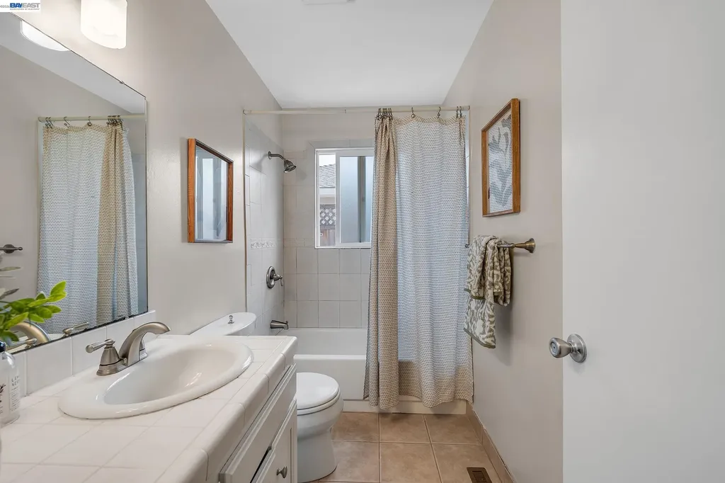 5266 Troy Avenue Fremont CA 94536