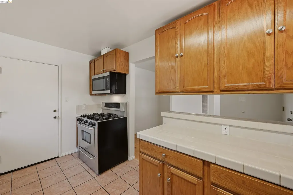 963 Devon Drive Hayward CA 94542