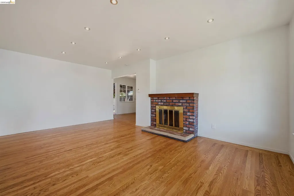 963 Devon Drive Hayward CA 94542