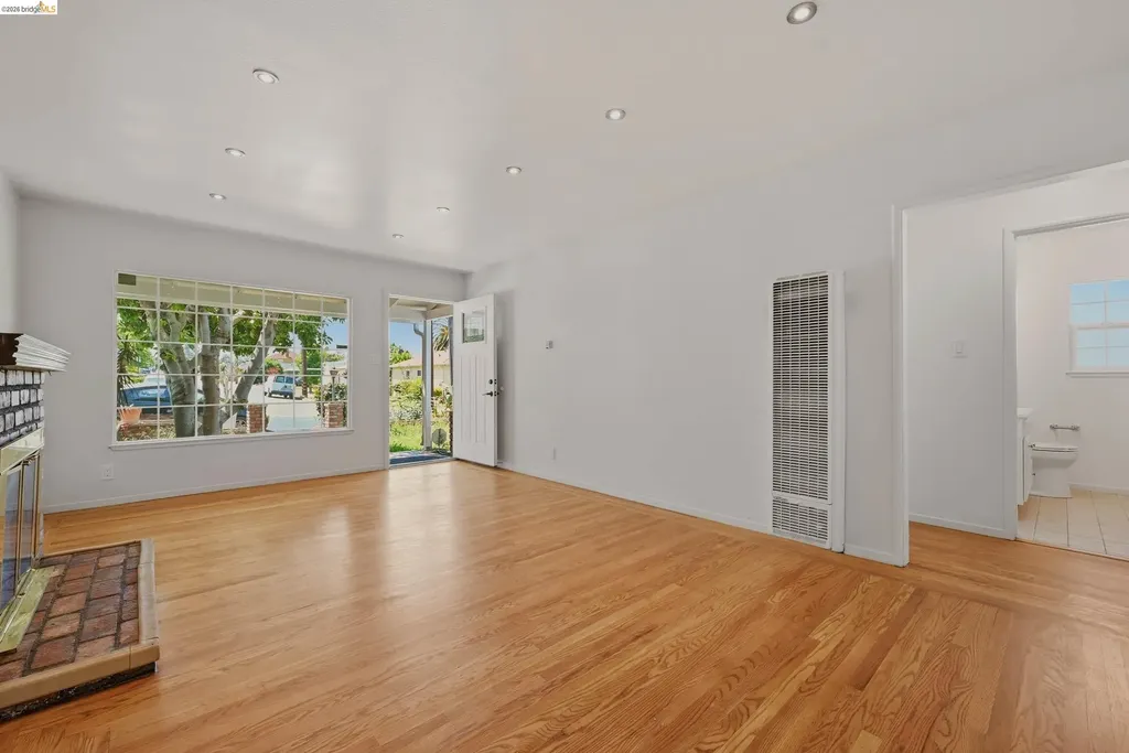 963 Devon Drive Hayward CA 94542
