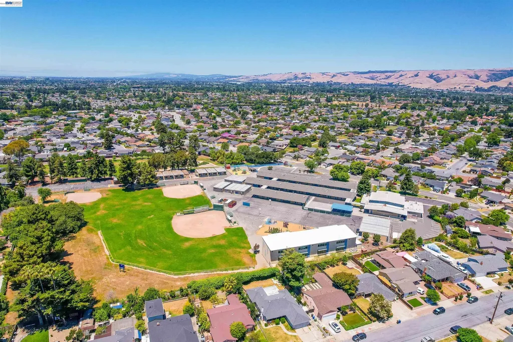 4635 Capitan Drive Fremont CA 94536