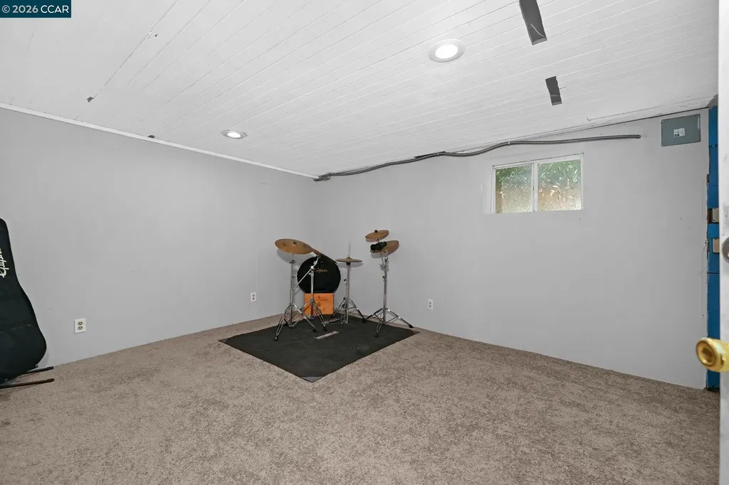 425 Bay Street Crockett CA 94525