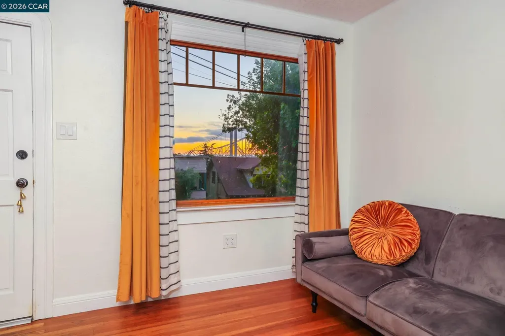 425 Bay Street Crockett CA 94525