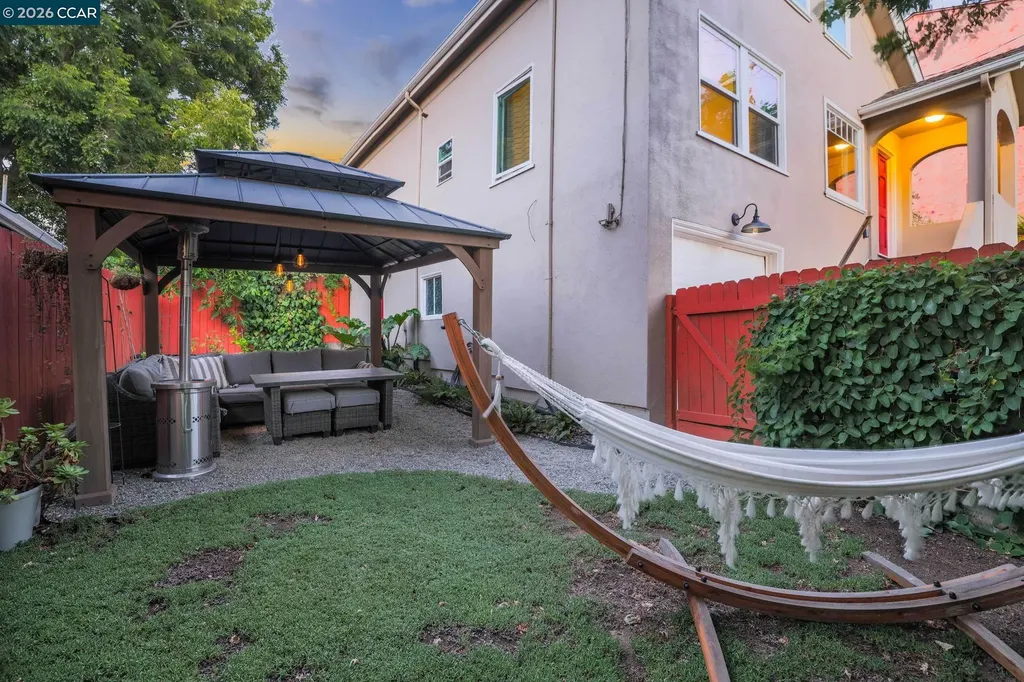 425 Bay Street Crockett CA 94525