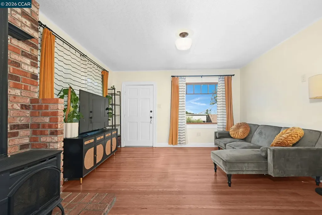 425 Bay Street Crockett CA 94525