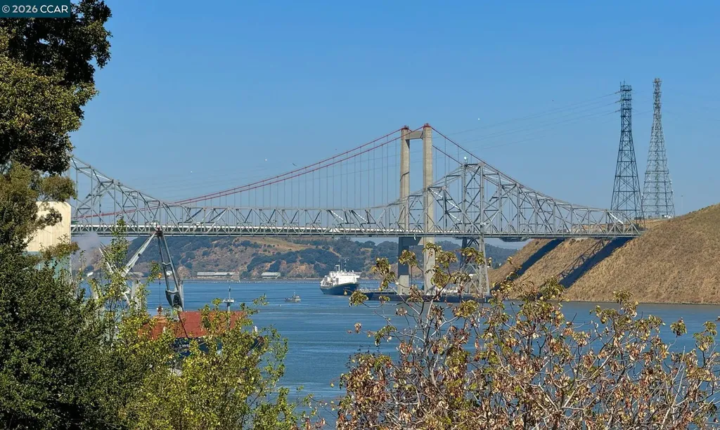 425 Bay Street Crockett CA 94525