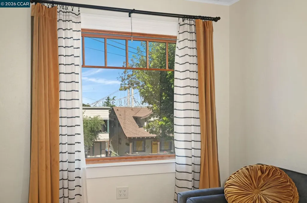 425 Bay Street Crockett CA 94525