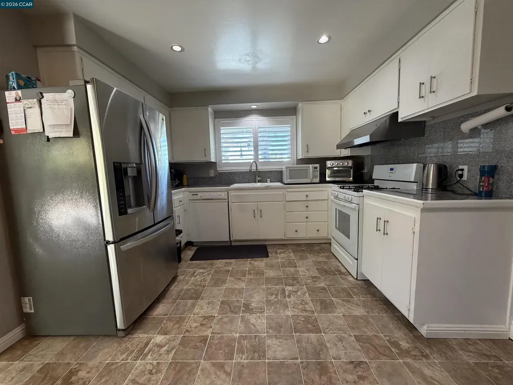 930 Sassel Avenue Concord CA 94518