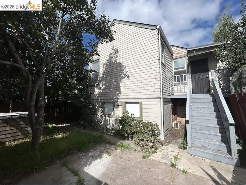 2044 Austin Oakland CA 94601