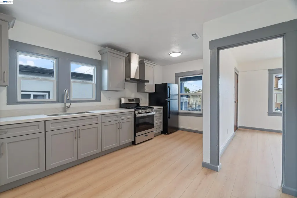 1012 72nd Avenue Oakland CA 94621