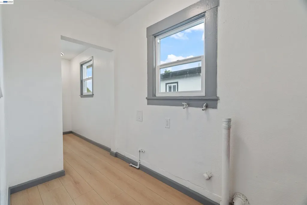1012 72nd Avenue Oakland CA 94621