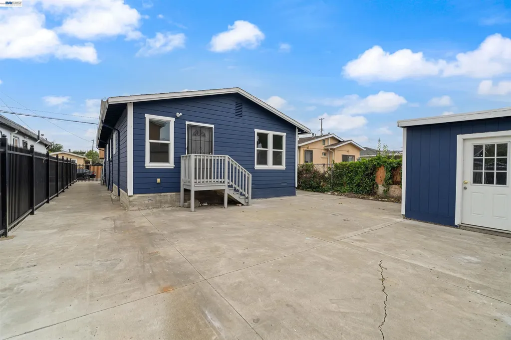 1012 72nd Avenue Oakland CA 94621