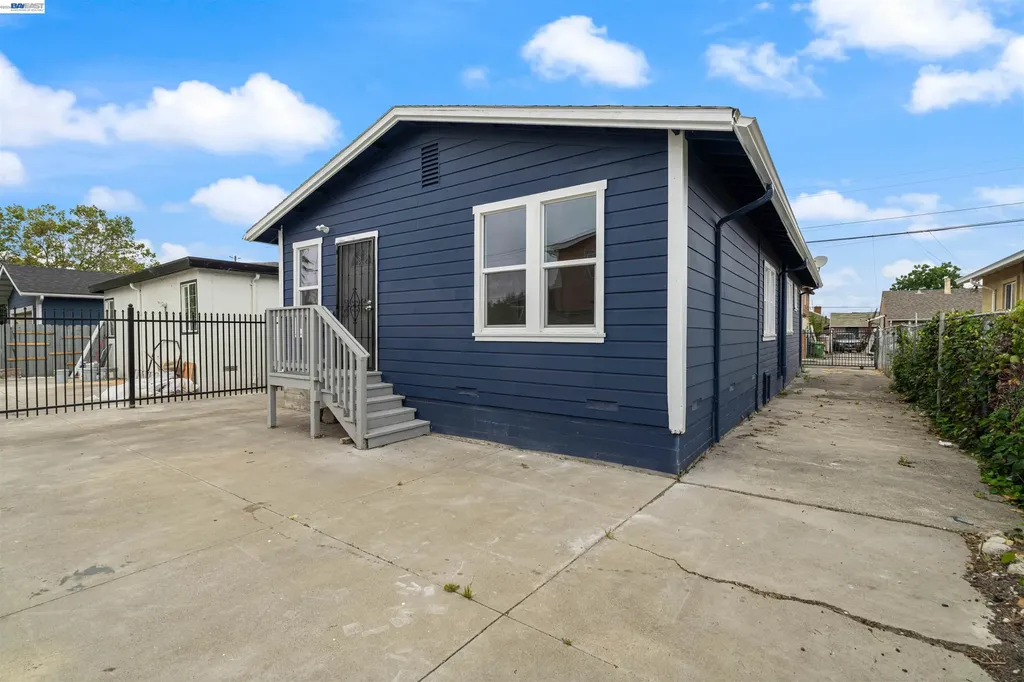 1012 72nd Avenue Oakland CA 94621