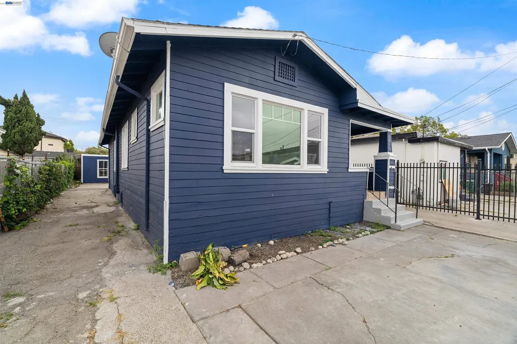 1012 72nd Avenue Oakland CA 94621