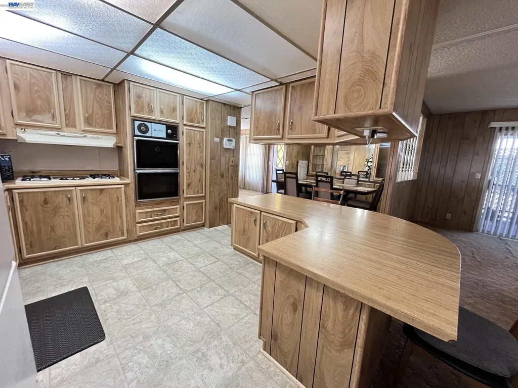 1285 Sussex Way Hayward CA 94544