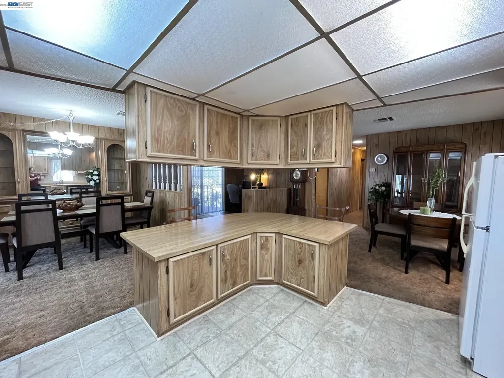 1285 Sussex Way Hayward CA 94544