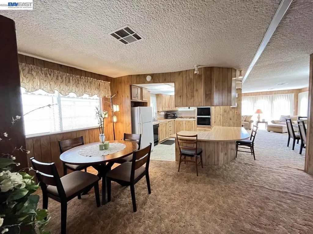 1285 Sussex Way Hayward CA 94544