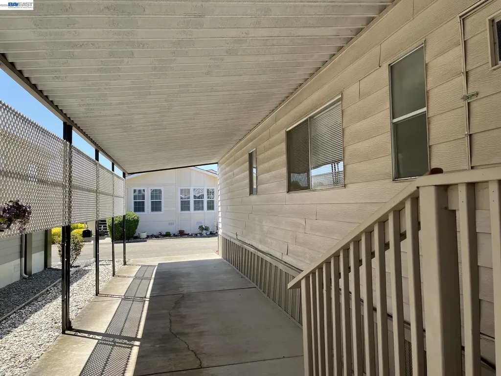 1285 Sussex Way Hayward CA 94544