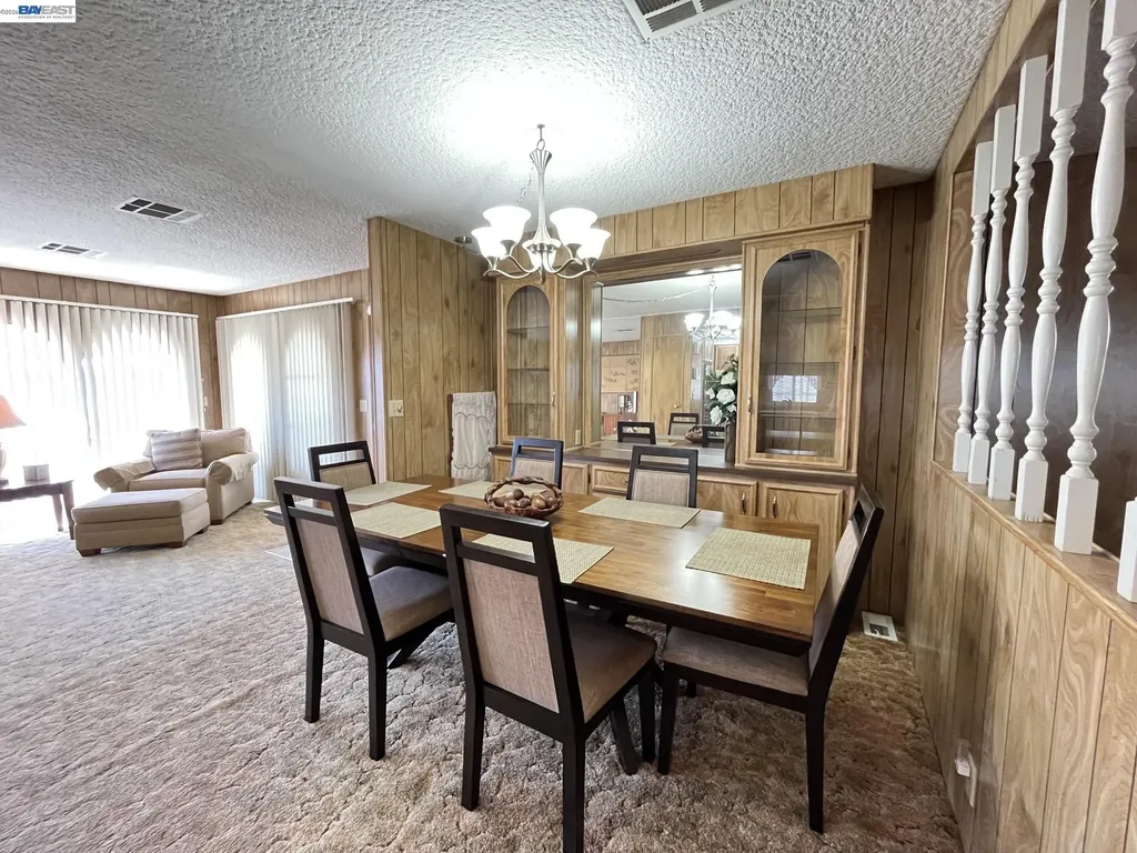 1285 Sussex Way Hayward CA 94544