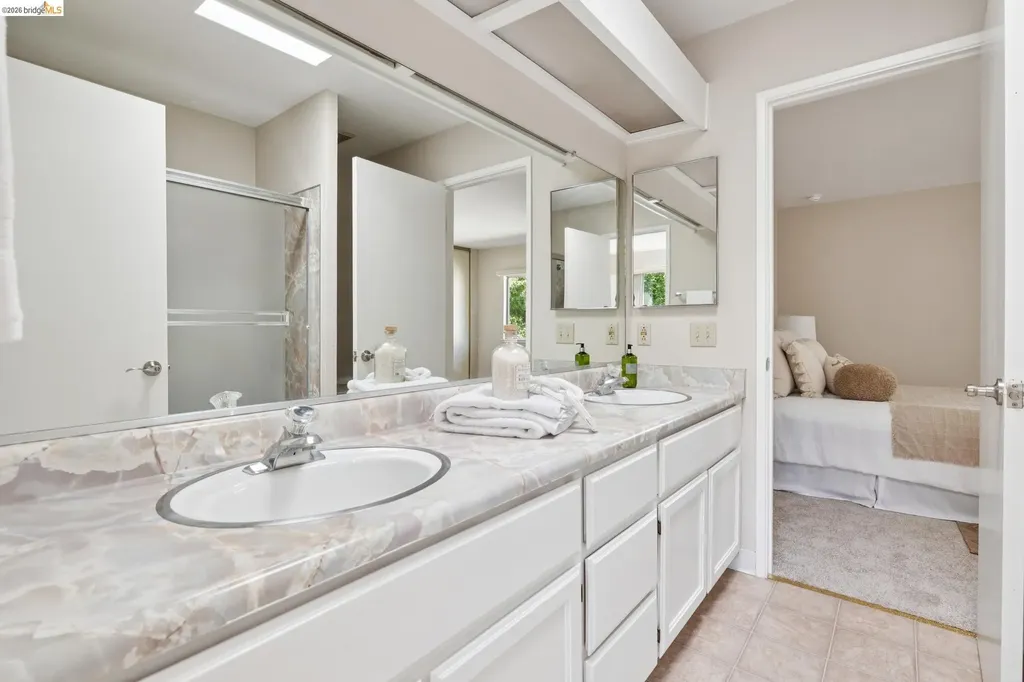 1563 Carpentier San Leandro CA 94577