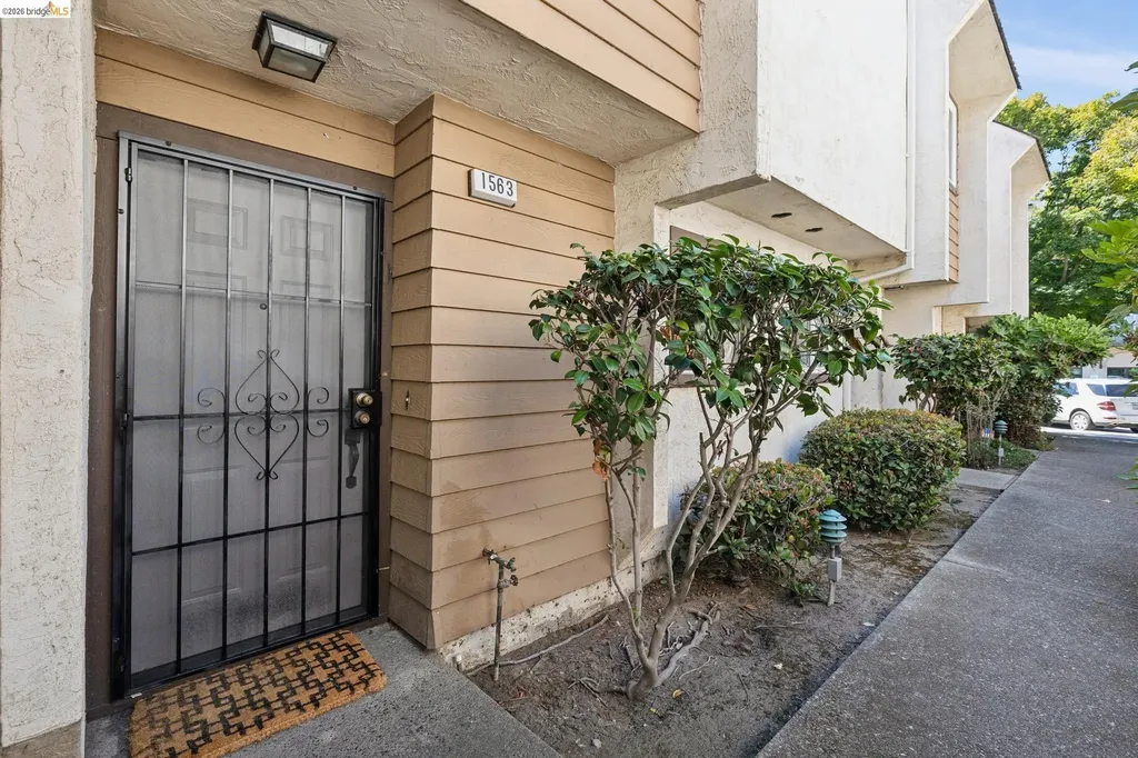 1563 Carpentier San Leandro CA 94577