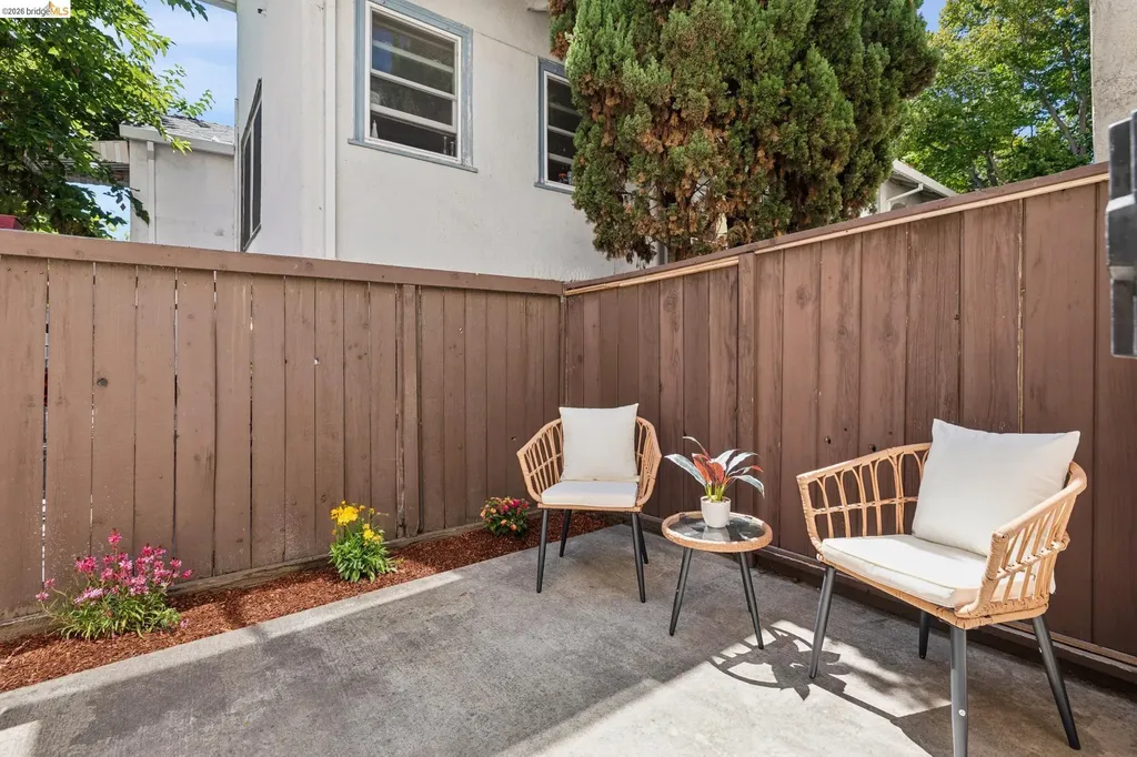 1563 Carpentier San Leandro CA 94577