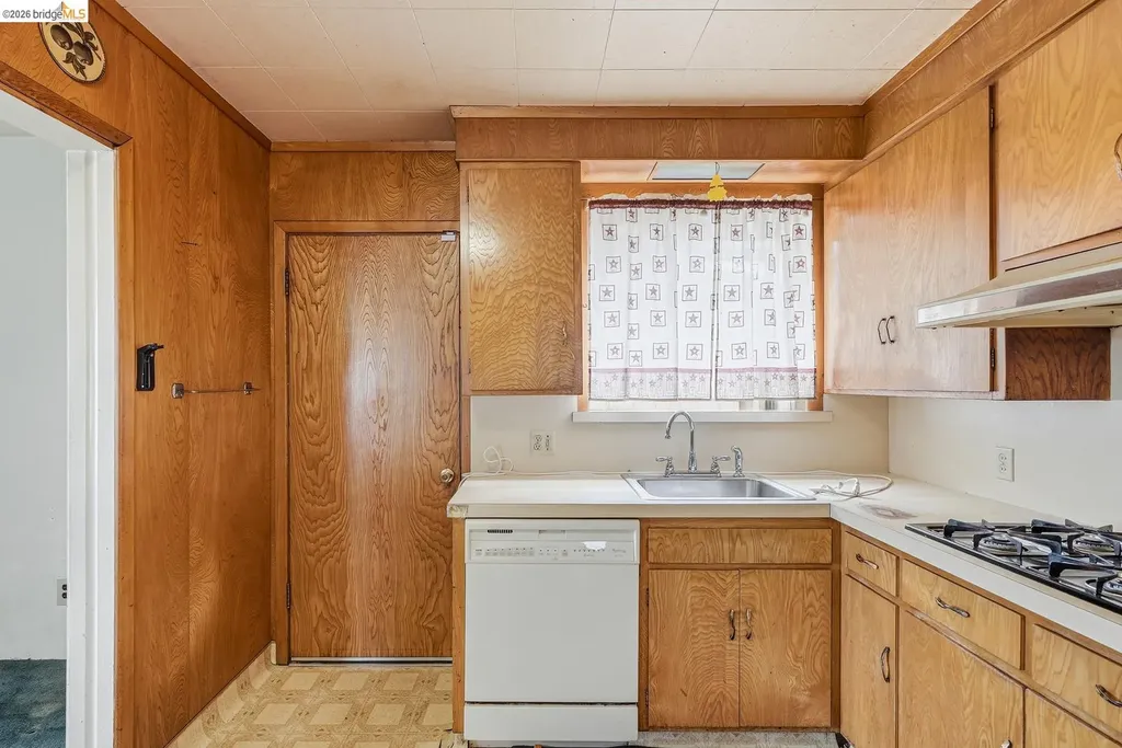 2364 Grant Avenue Richmond CA 94804
