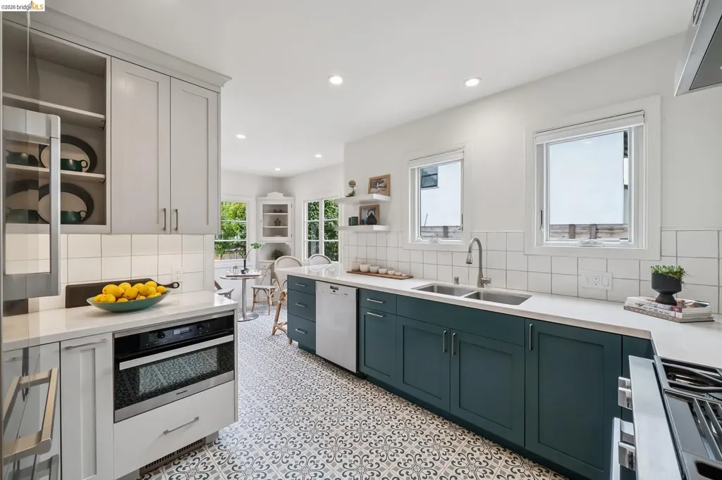 1246 Hopkins Street Berkeley CA 94702