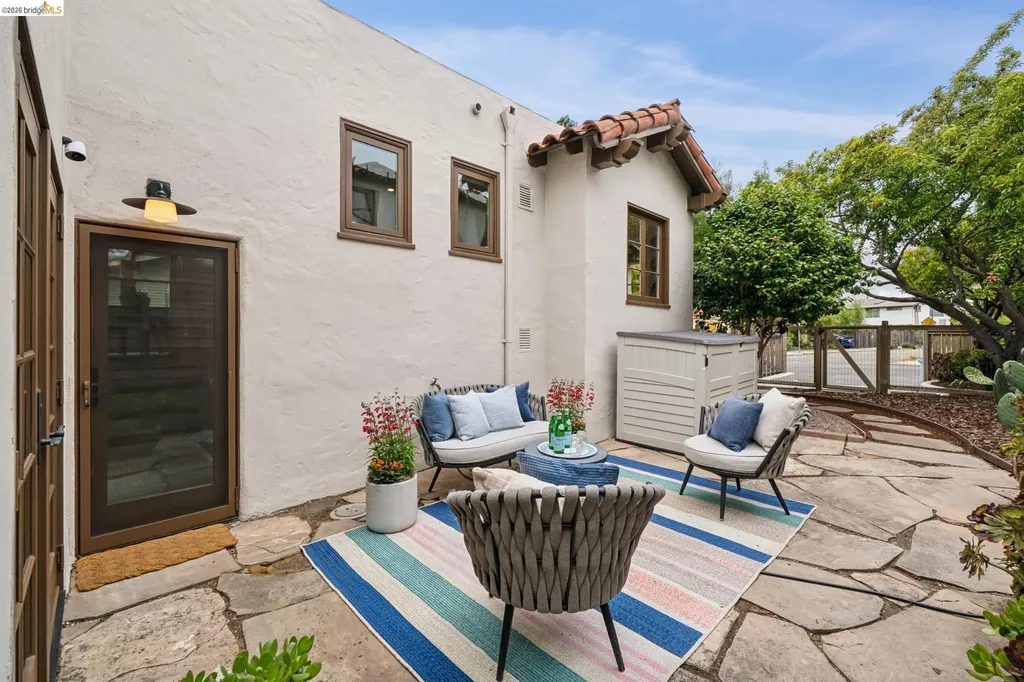 1246 Hopkins Street Berkeley CA 94702