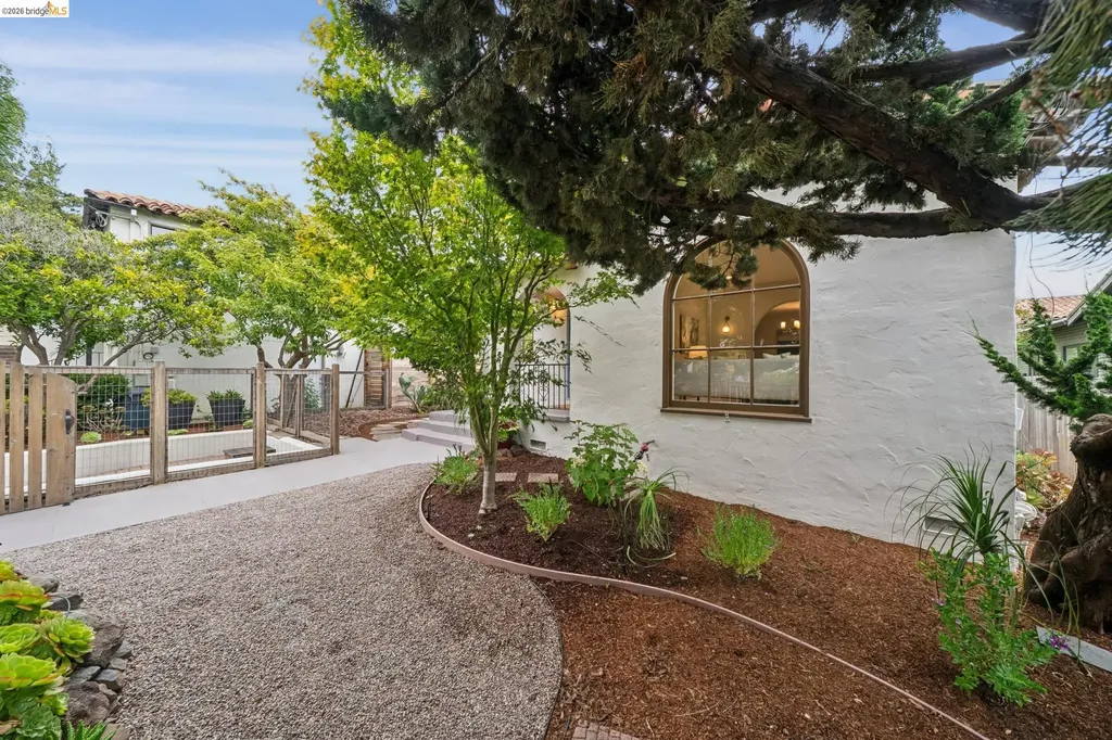 1246 Hopkins Street Berkeley CA 94702