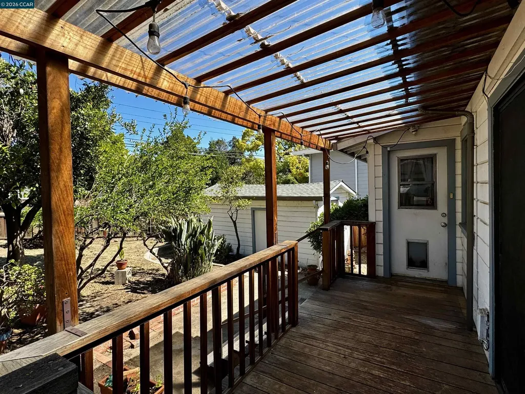 1546 Azalea Avenue Martinez CA 94553