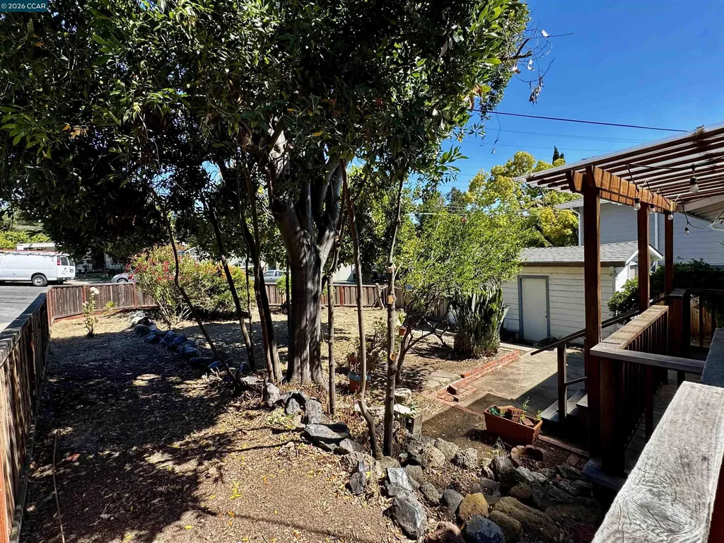1546 Azalea Avenue Martinez CA 94553