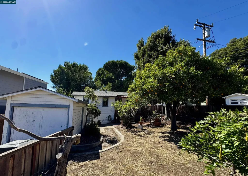 1546 Azalea Avenue Martinez CA 94553