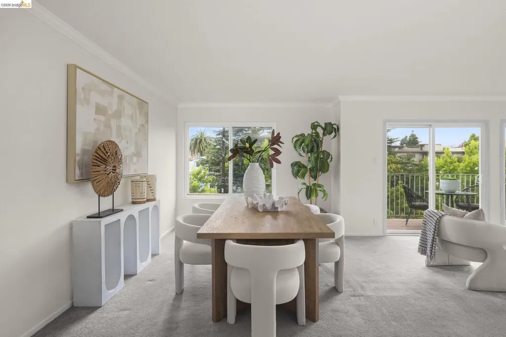695 Mariposa Avenue Oakland CA 94610